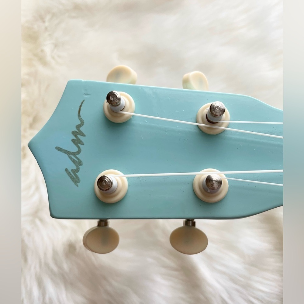 21β Ukulele Instrument - Picture 3 of 7